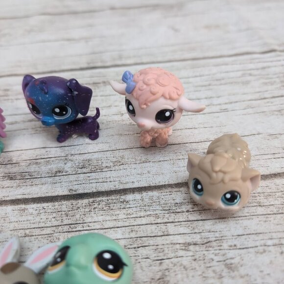 Lot of 12 Littlest Pet Shop LPS Animal Figures - Picture 3 of 6
